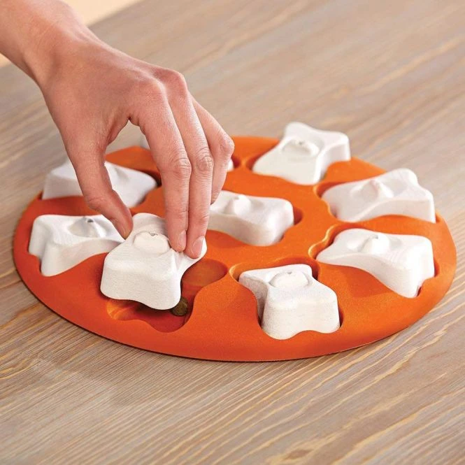 Nina Ottosson Dog Smart Aus Kunststoff 5 Nina Ottosson Dog Smart Aus Kunststoff – Bild 3